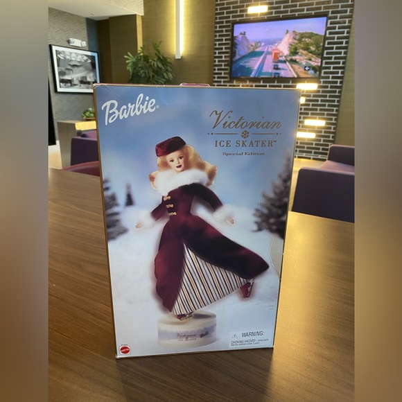 Brand New Special Edition Victorian Ice Skater Barbie Doll Mattel - Picture 6 of 16